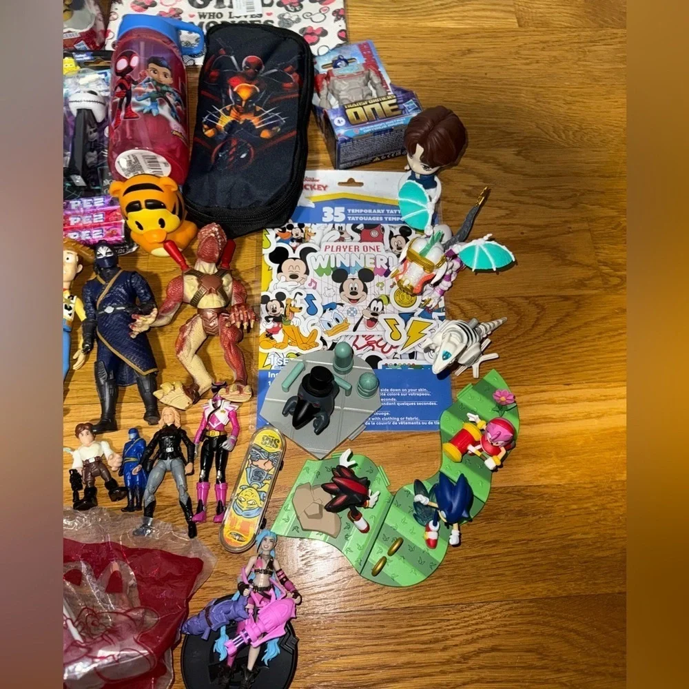 Huge Lot Of Mixed New And Used Toys Figures And stuff​​​​ - Picture 2 of 8
